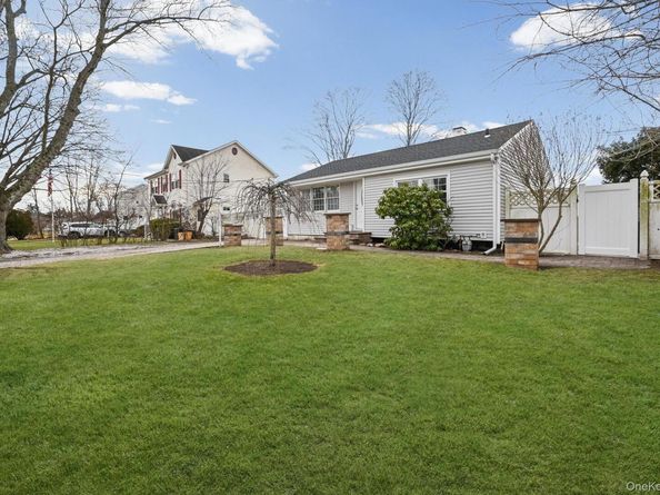 186 Westwood Drive, Brentwood NY 11717