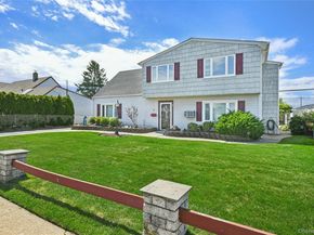 16 Sycamore Lane, Levittown NY 11756