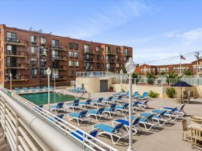750 W Broadway 3M, Long Beach NY 11561