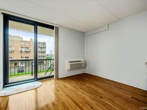 750 W Broadway 3M, Long Beach NY 11561
