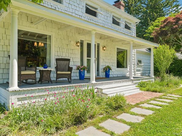 38 Conscience Circle, East Setauket NY 11733