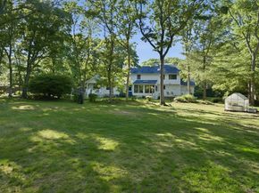 8 Lorraine Court, Medford NY 11763