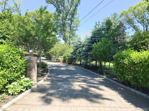 249 Cold Spring Road, Syosset NY 11791