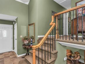 5 Simpson Drive, Old Bethpage NY 11804