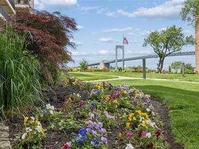 162-21 Powells Cove Boulevard 2R, Beechhurst NY 11357