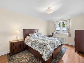 162-21 Powells Cove Boulevard 2R, Beechhurst NY 11357