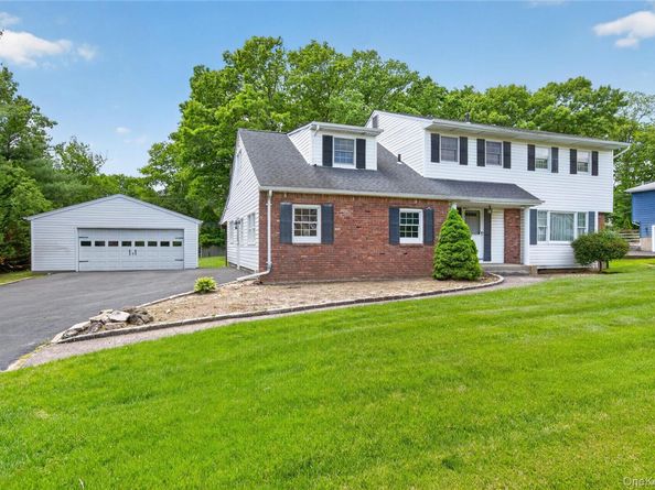 57 Pine Hill Lane, Dix Hills NY 11746