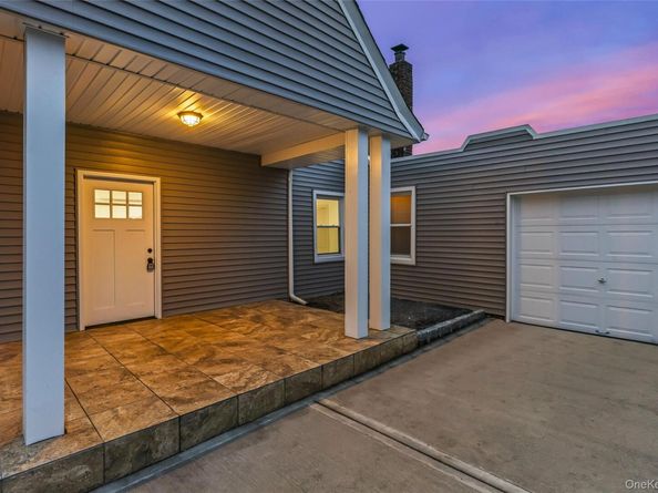 3322 Parkway Drive, Baldwin NY 11510
