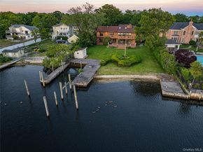 164 W Islip Road, West Islip NY 11795