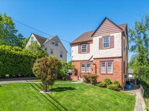 8 Interlaken Avenue, New Rochelle NY 10801