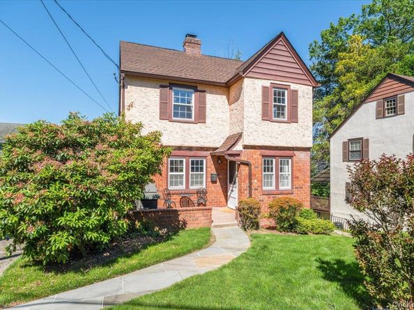 8 Interlaken Avenue, New Rochelle NY 10801