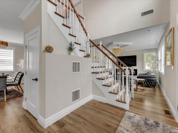 102 Kate Drive, New Hyde Park NY 11040