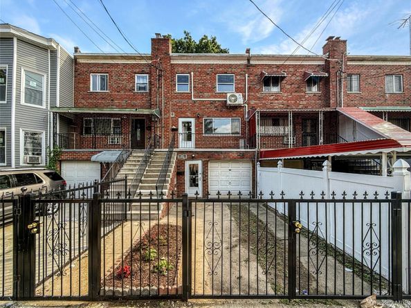 806 E 227th Street, Bronx NY 10466