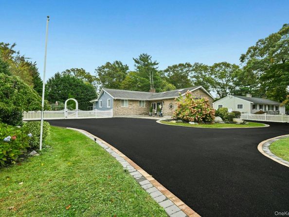 703 Lincoln Avenue, Sayville NY 11782