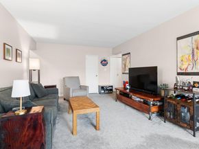 61 Maine Avenue D12, Rockville Centre NY 11570