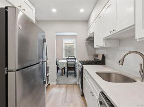 61 Maine Avenue D12, Rockville Centre NY 11570