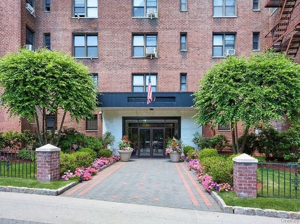 77 Bronx River Road 1E, Yonkers NY 10704