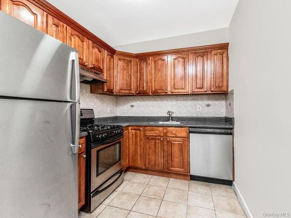25 Trinity Place 3J, New Rochelle NY 10805