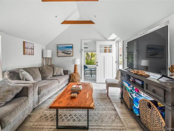758 Ocean Breeze, Ocean Beach NY 11770