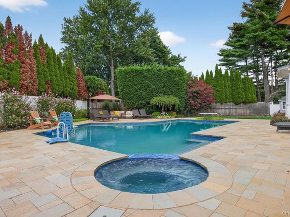 4 Cori Lane, East Northport NY 11731