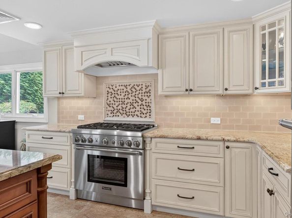 4 Cori Lane, East Northport NY 11731