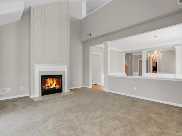 4 Oakhurst Court, Mount Sinai NY 11766