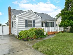767 Keith Lane, West Islip NY 11705