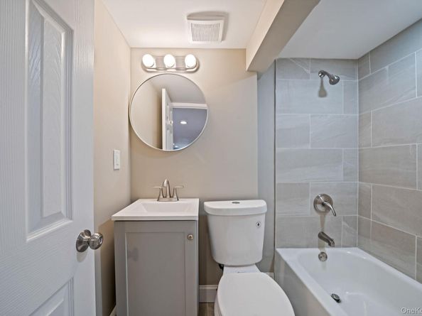 286 Old Country Road, Deer Park NY 11729