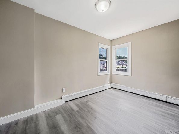 286 Old Country Road, Deer Park NY 11729