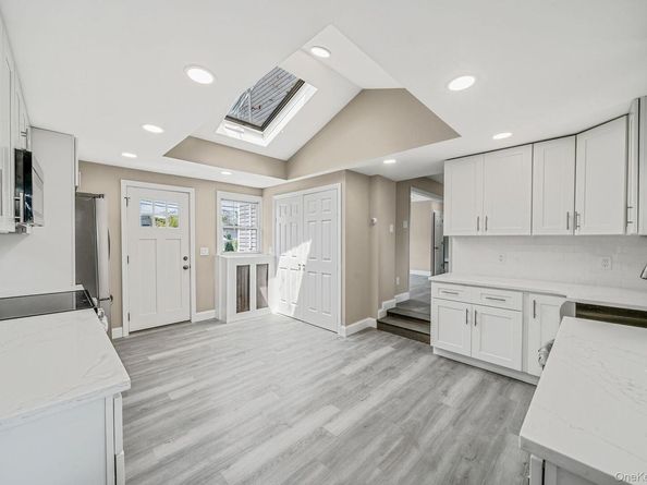 286 Old Country Road, Deer Park NY 11729