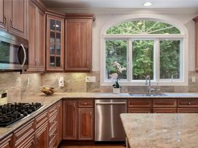 17 Quaker Meeting House Road, Armonk NY 10504