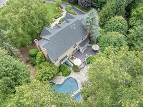17 Quaker Meeting House Road, Armonk NY 10504