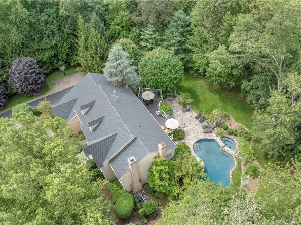 17 Quaker Meeting House Road, Armonk NY 10504
