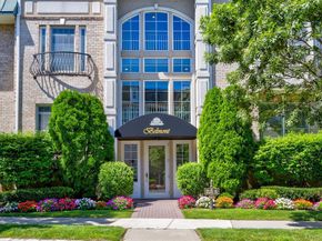 323 Roosevelt Way, Westbury NY 11590