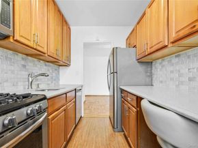 21-71 34th Avenue 15D, Long Island City NY 11106
