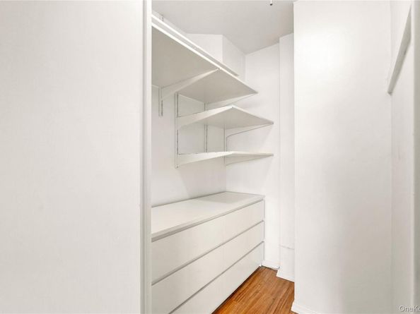 21-71 34th Avenue 15D, Long Island City NY 11106