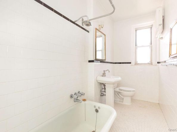 3513 76th Street 51, Jackson Heights NY 11372
