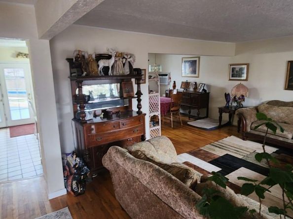 24 Grover Lane, East Northport NY 11731