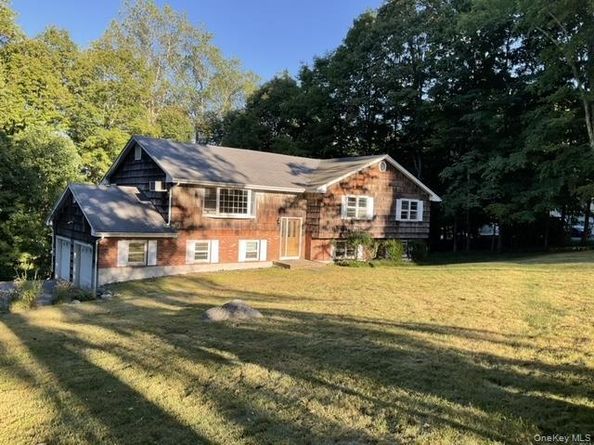 21 Raemont Road, Granite Springs NY 10527