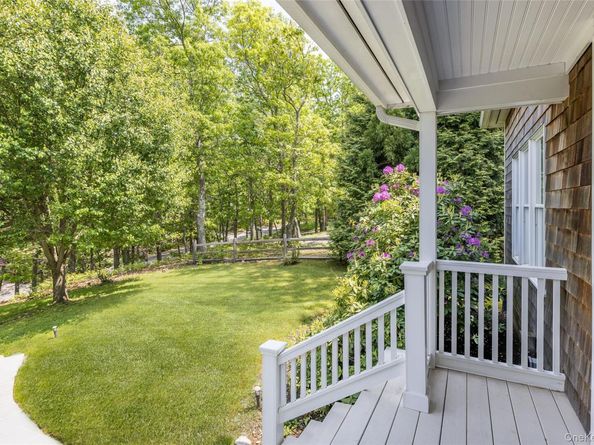 29 Oyster Pond Lane, East Hampton NY 11937
