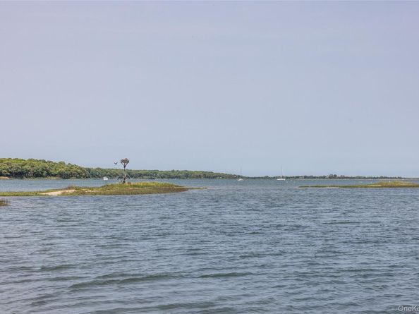 29 Oyster Pond Lane, East Hampton NY 11937