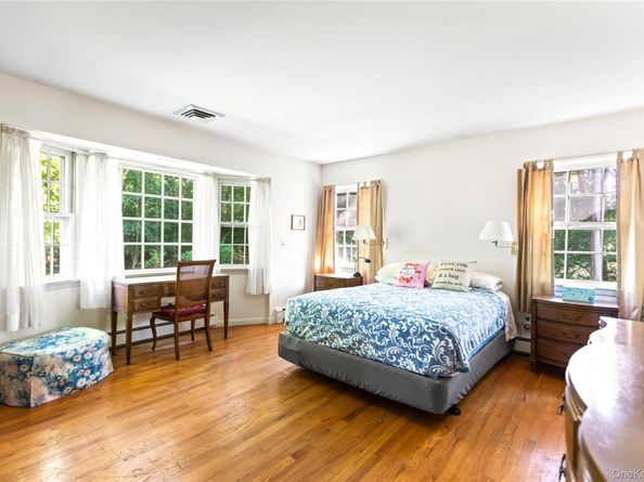 275 Durkee Lane, East Patchogue NY 11772