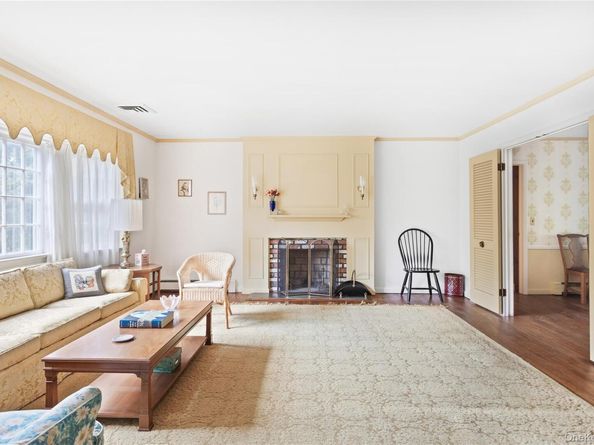 275 Durkee Lane, East Patchogue NY 11772