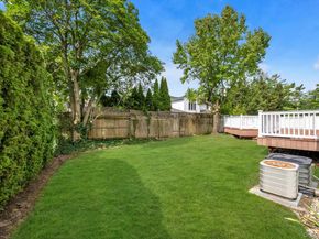 4 Carriage Road, Roslyn NY 11576