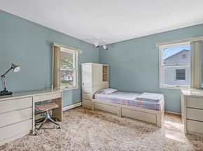 4 Carriage Road, Roslyn NY 11576