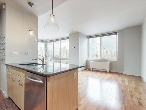 10724 71st Road 7E, Forest Hills NY 11375