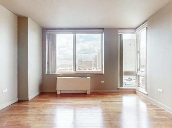 10724 71st Road 7E, Forest Hills NY 11375