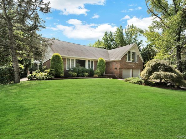 70 Shrub Hollow Road, Roslyn NY 11576