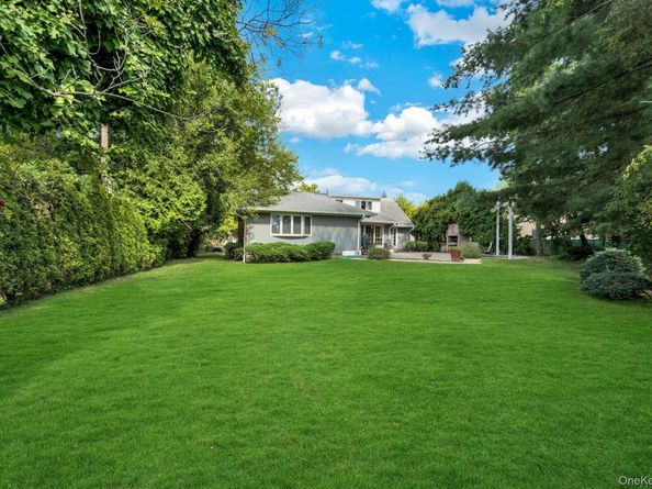70 Shrub Hollow Road, Roslyn NY 11576
