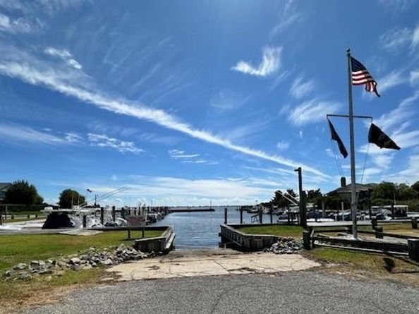 26 Canvasback Lane, East Quogue NY 11942